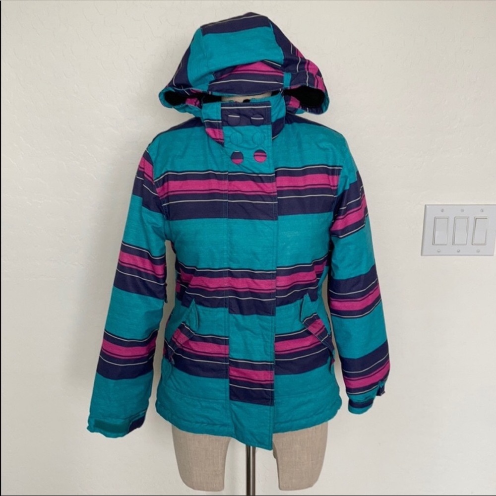 Pwdr Room M snowboarding jacket